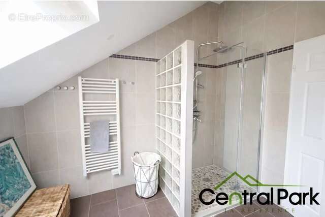 Maison à LE PERREUX-SUR-MARNE