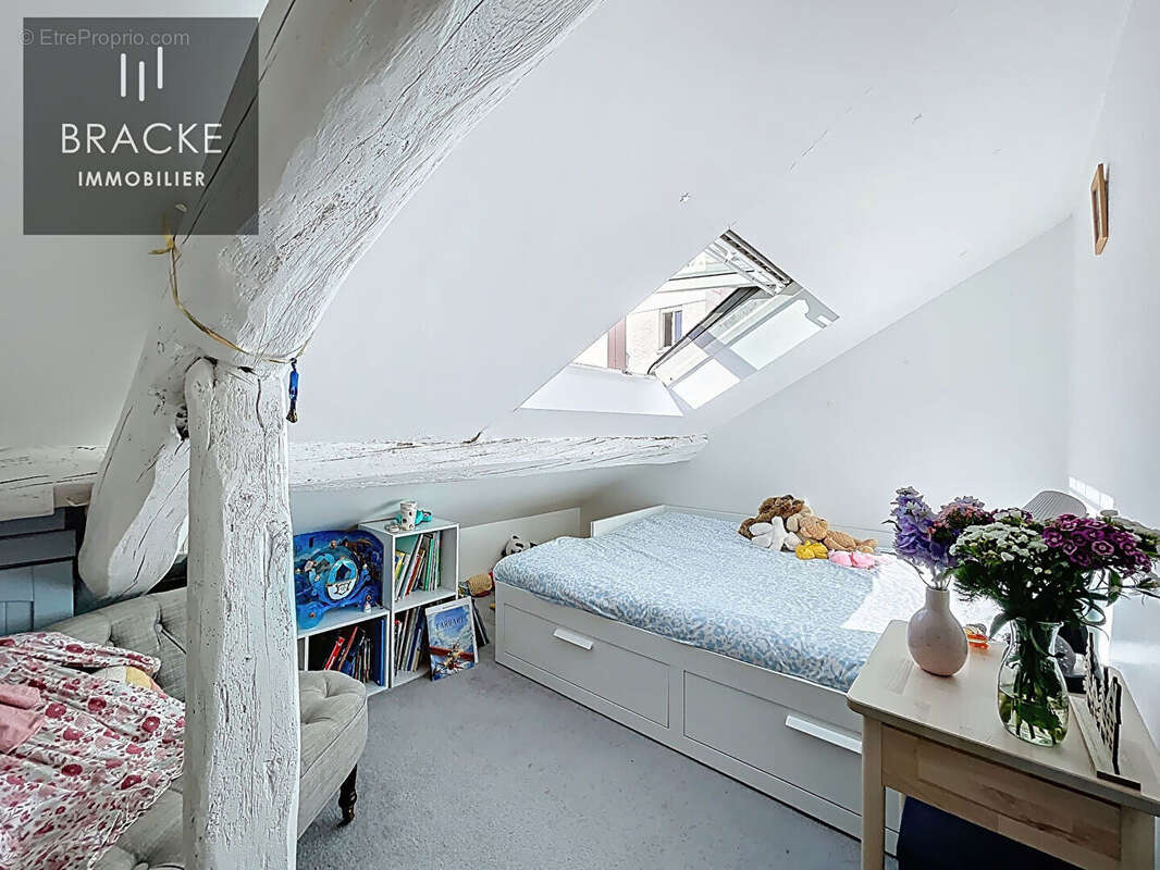 Maison à COURBEVOIE