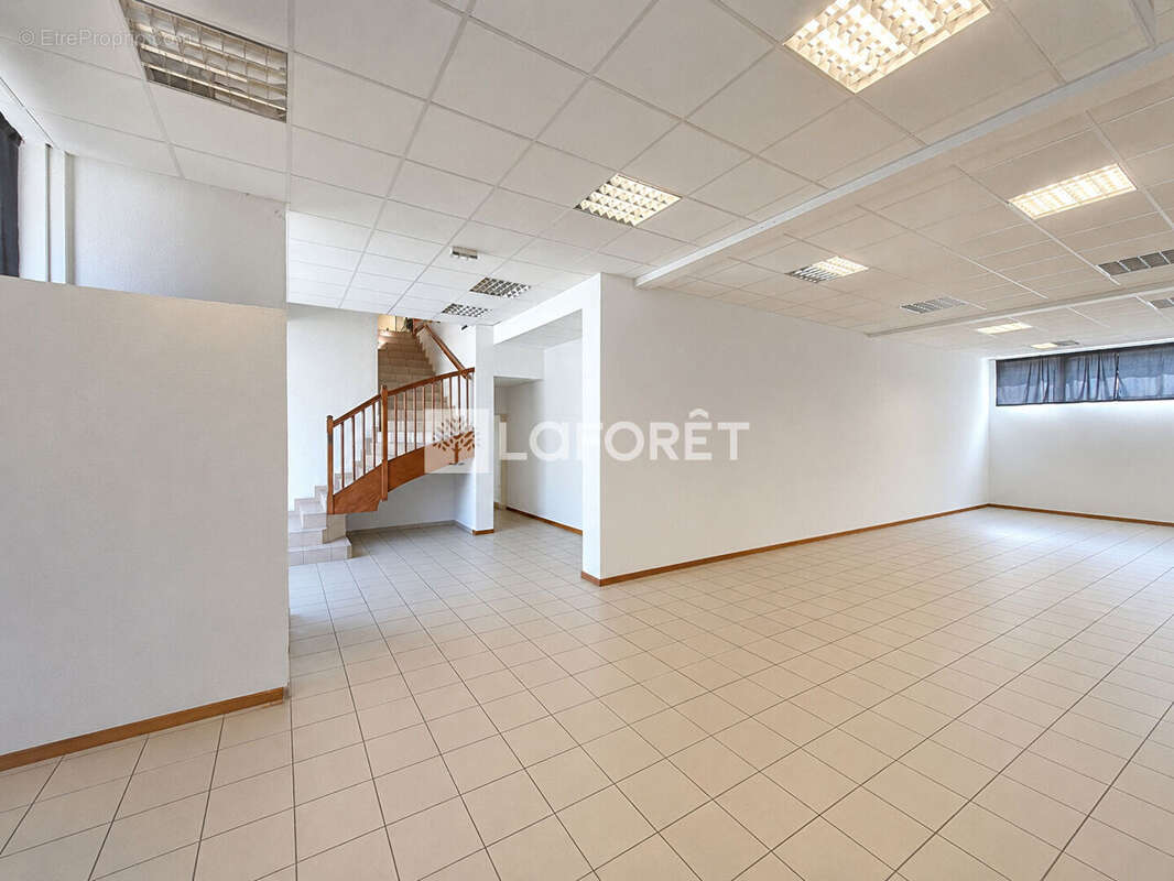 Appartement Barby 1 pièce(s) 708.10 m2 - photo 2