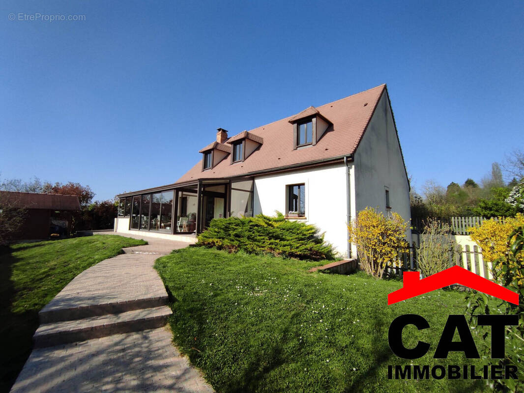 Maison à VERNOU-LA-CELLE-SUR-SEINE