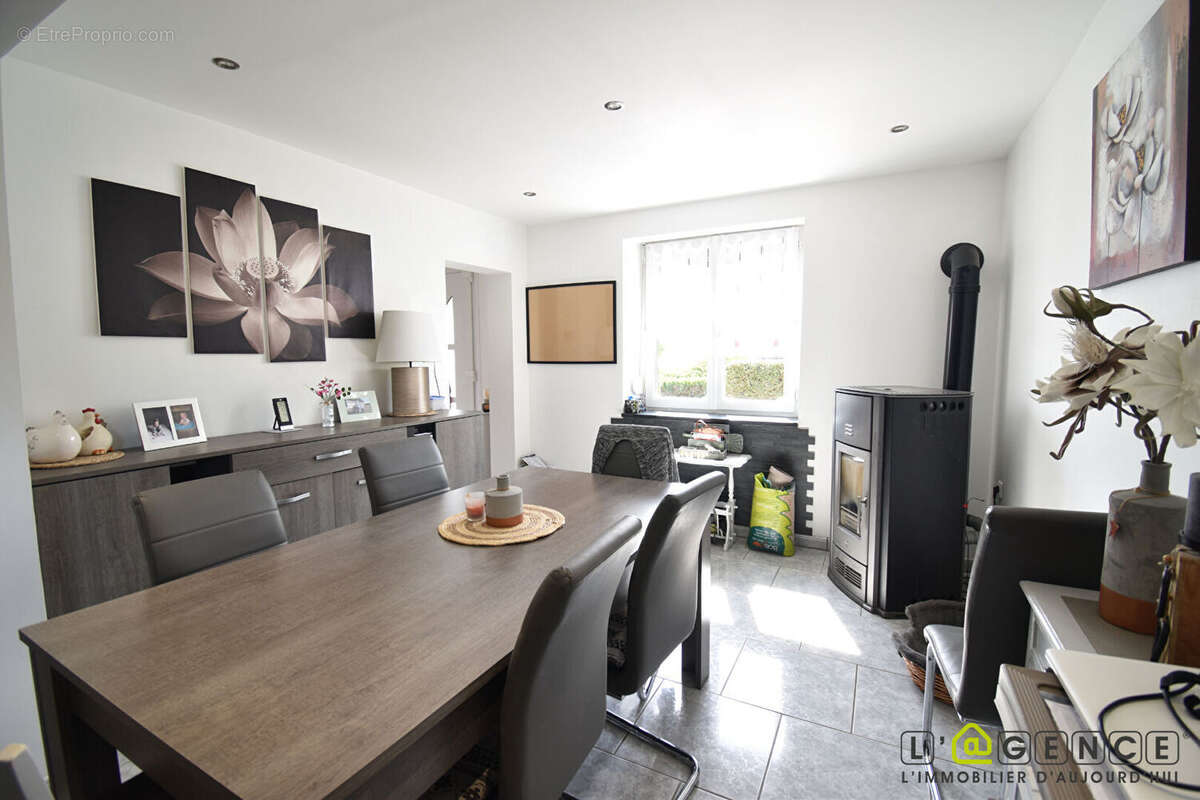 Maison à SAINT-LEONARD