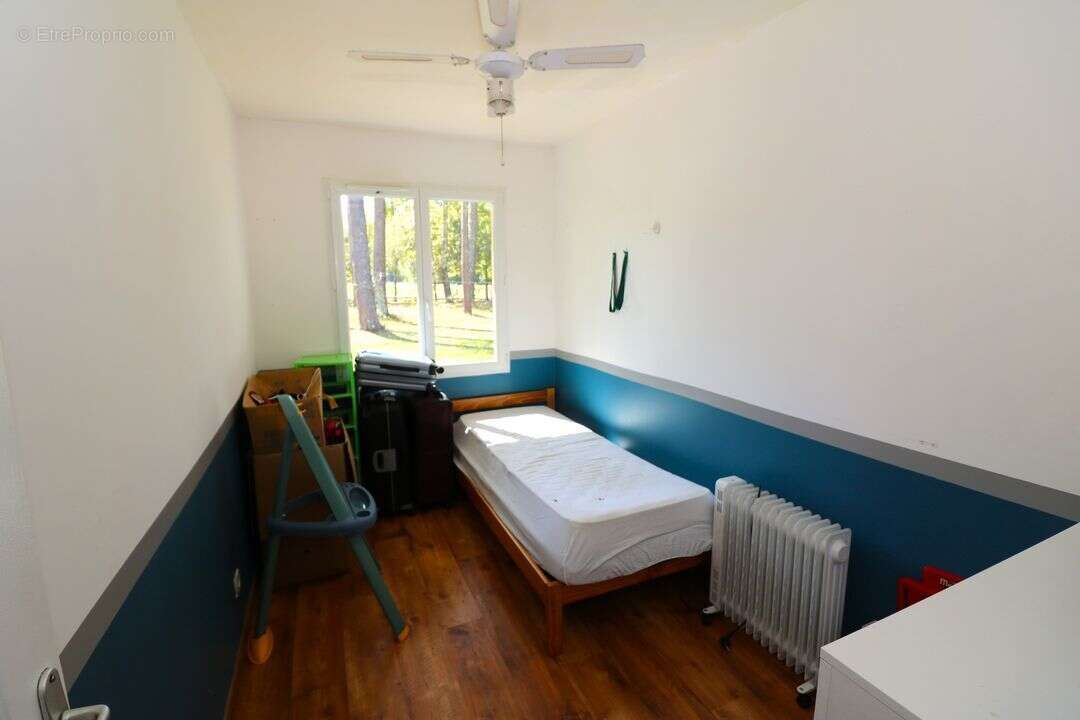 pavillon calme terrain 4 chambres proche bazas cabanon DPE  - Maison à ESCAUDES