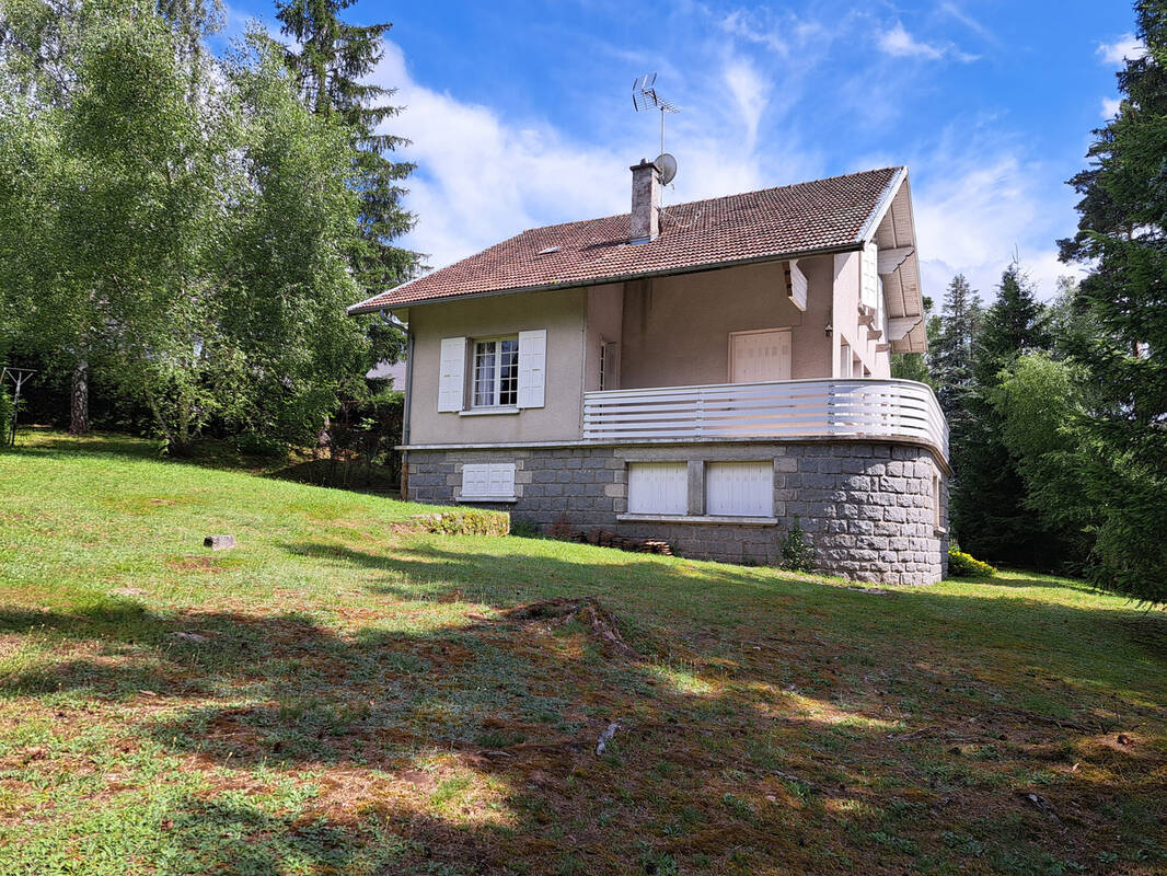 Maison à LE CHAMBON-SUR-LIGNON
