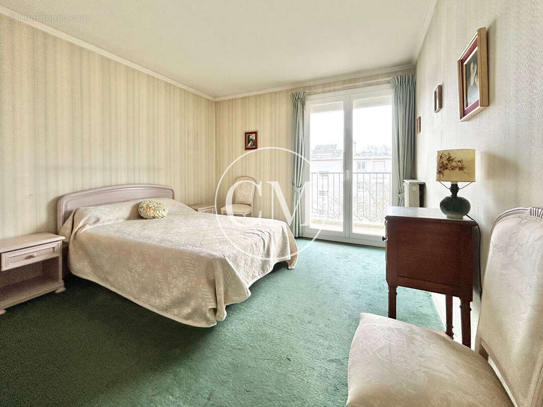 Appartement à BUC