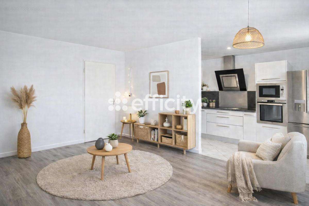 Appartement 77 m² à Creteil  - photo 2