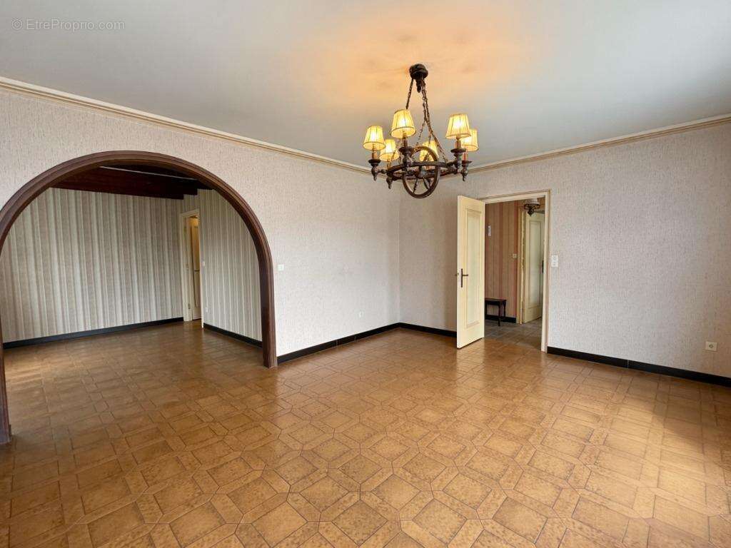 Maison à PLOUGONVEN