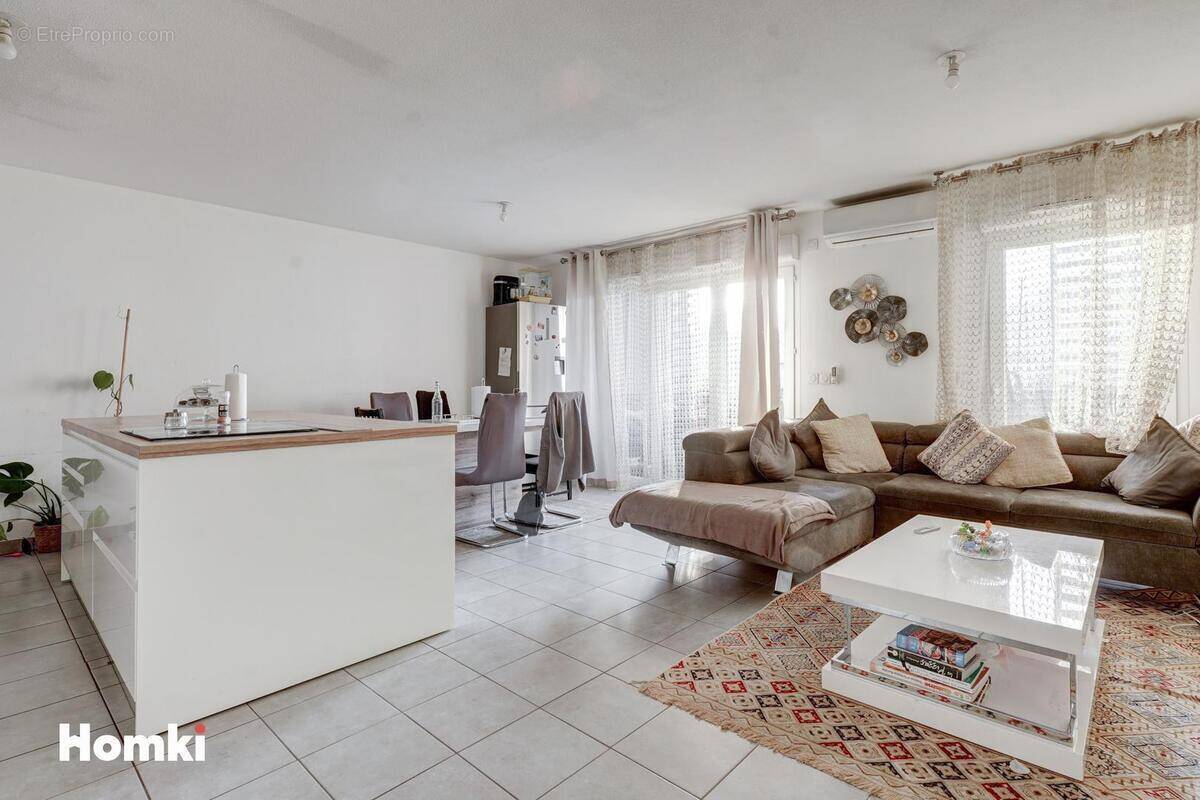 Appartement à MARSEILLE-3E