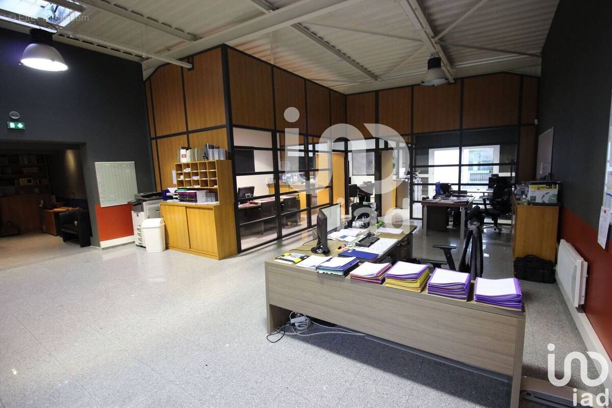 Photo 1 - Commerce à COMPIEGNE