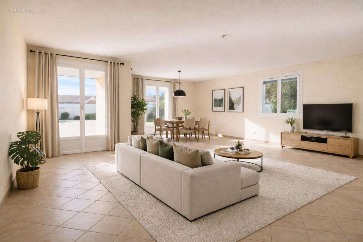 Maison à MOURS-SAINT-EUSEBE