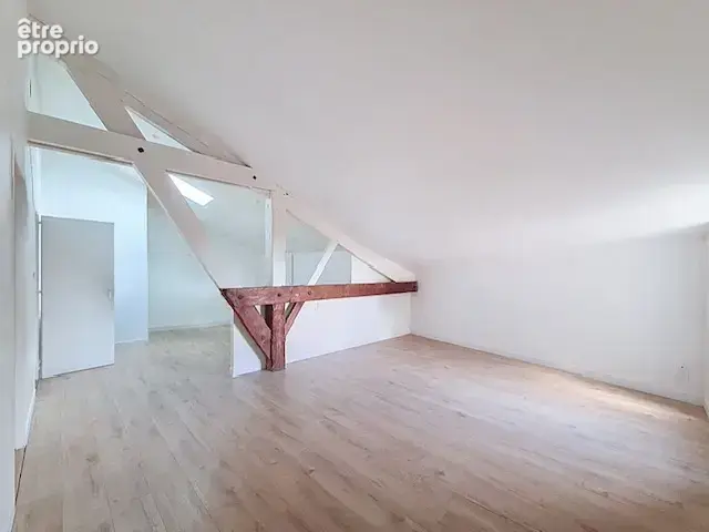 Luçon hyper-centre   immeuble de rapport   3 appartements loués   23 400 € de revenus annuels   rentabilité +8 - photo 33