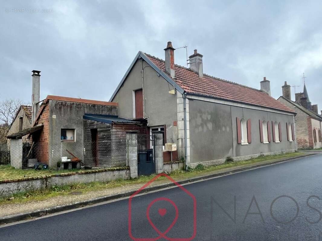 Maison à MENETREOL-SUR-SAULDRE