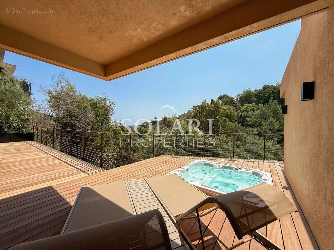 Villa d’architecte avec vue mer et piscine à Théoule-sur-Mer - photo 27