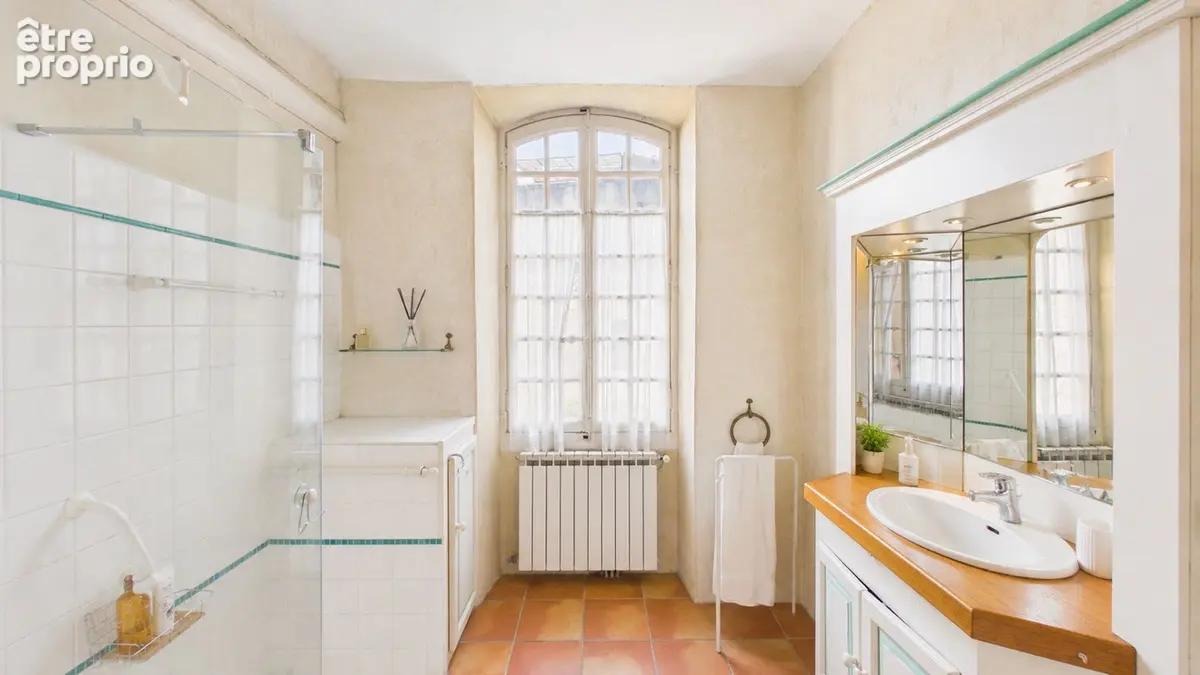 Eyragues, maison de caractère de 210 m² avec cour intérieure de 50 m², 4 chambres et cave - photo 12