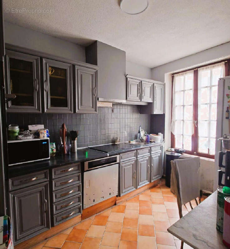 Maison à CHAUCONIN-NEUFMONTIERS