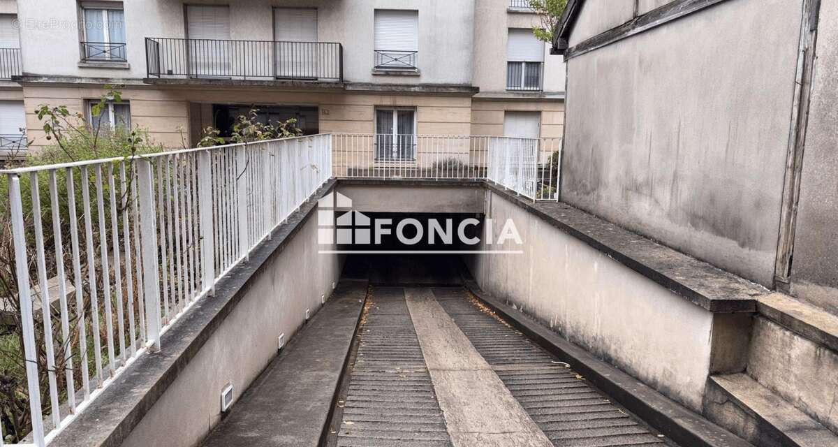 Parking à VERSAILLES