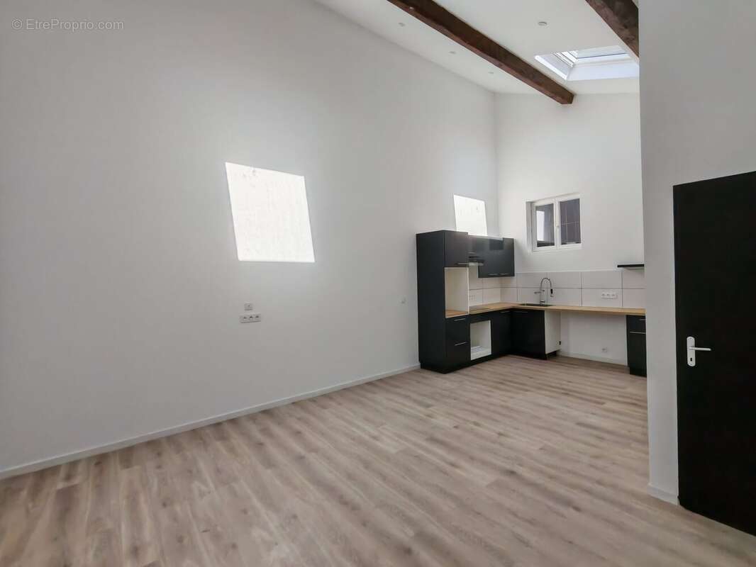 Appartement 92 m² à Beziers  - photo 2