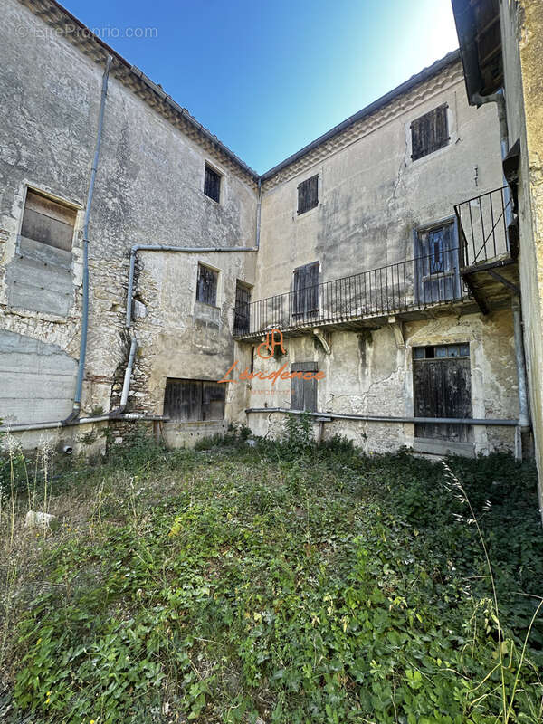 Opportunité d'investissement   Ensemble immobilier à fort potentiel - MONTELIMAR - photo 3