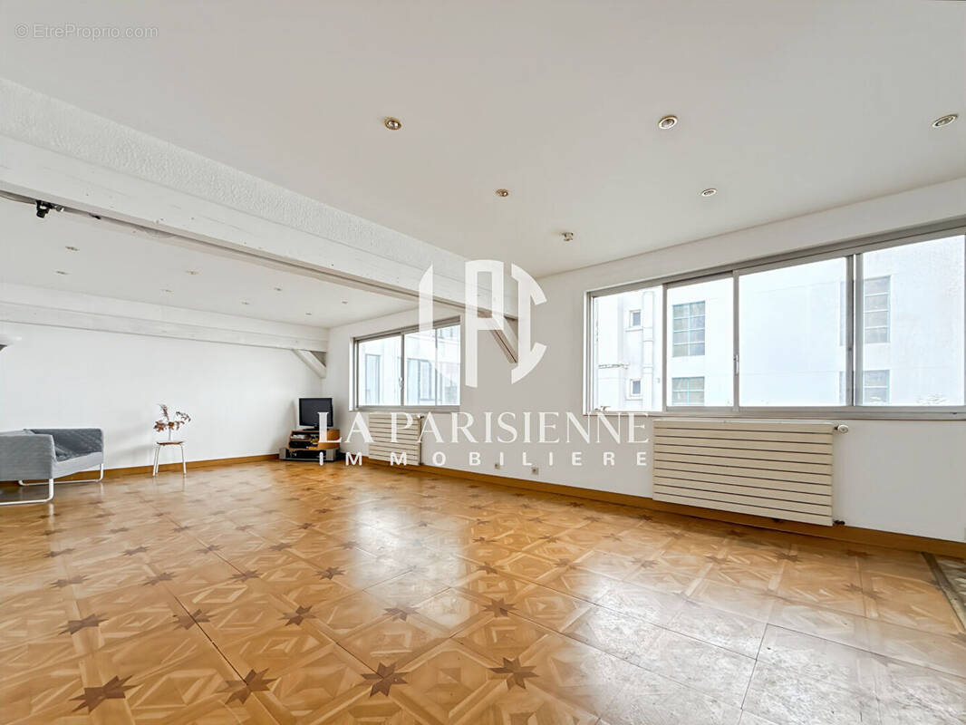 Appartement à PARIS-15E