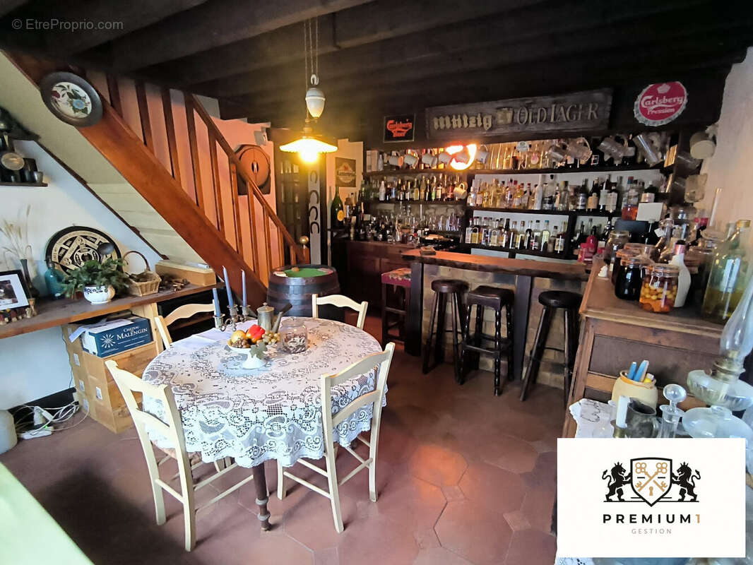 Maison à LE THILLAY