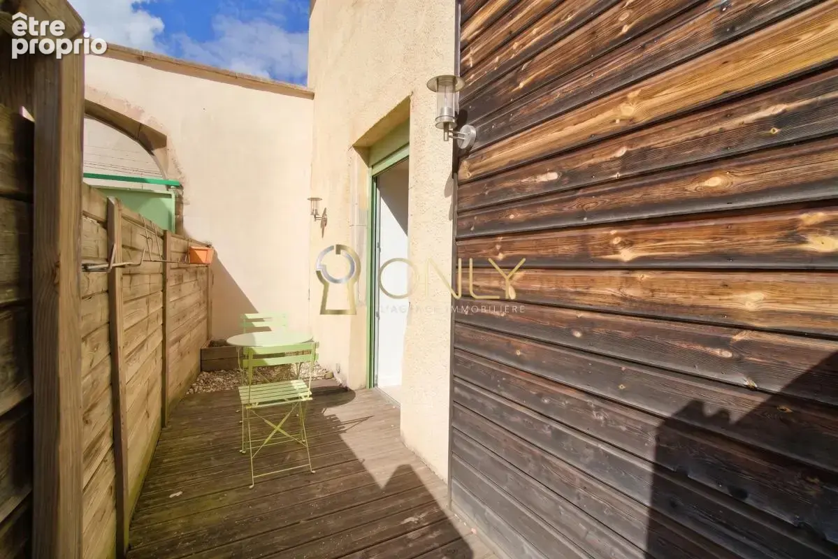 Montmerle sur Saône - Appartement - T3 - 65m² - Balcon - 2 places de stationnement - photo 8