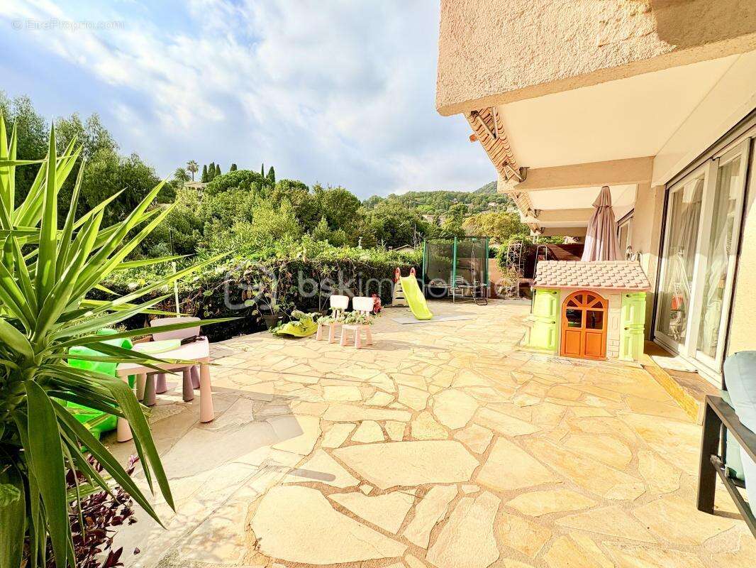 Appartement à VENCE