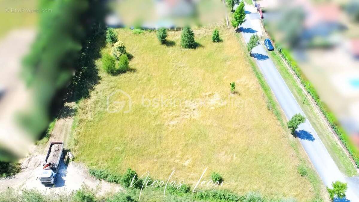Terrain à SAINT-LAURENT