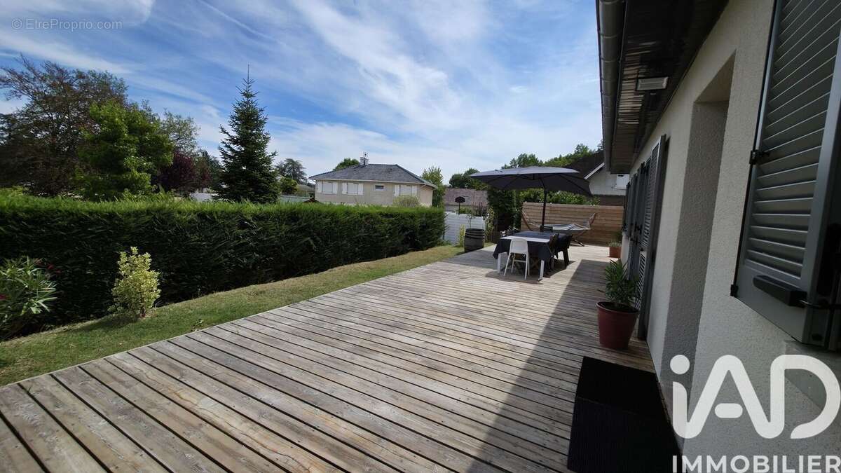 Maison 141 m² à Veauche  - photo 2