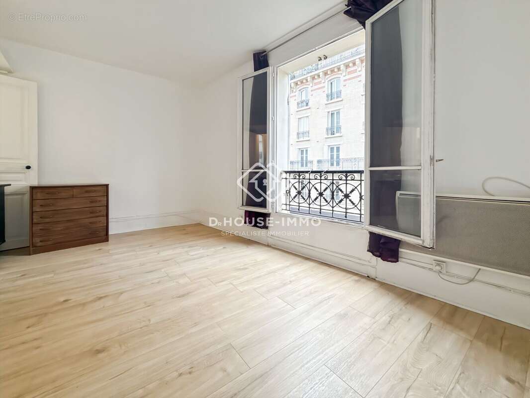 Appartement à PARIS-11E