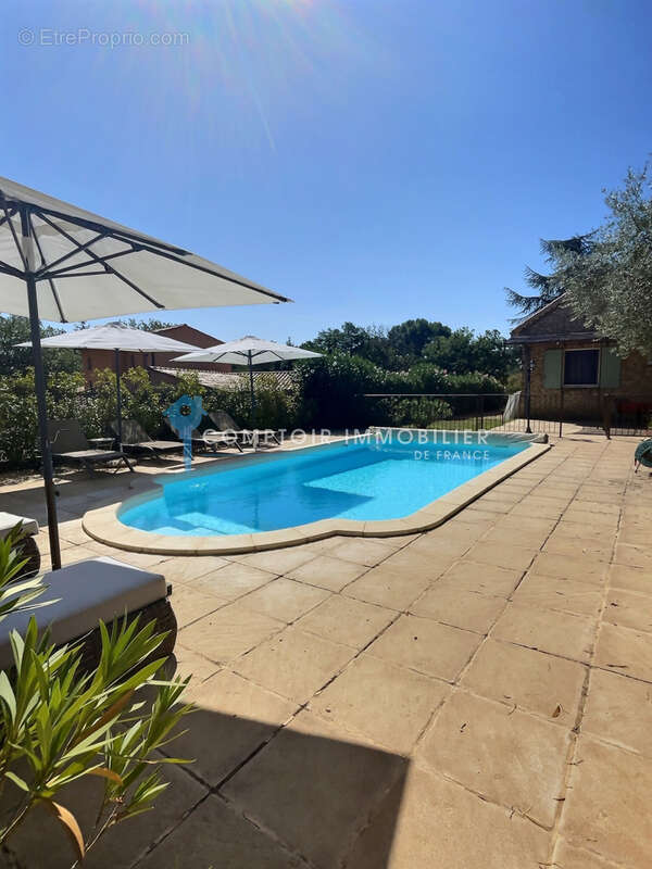 Maison à SAINT-SATURNIN-LES-APT