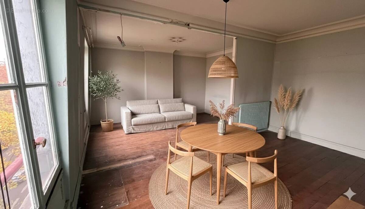 Appartement à PARIS-17E