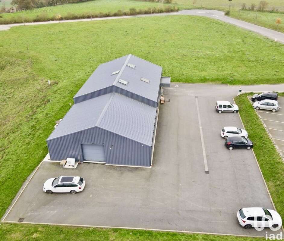 Photo 2 - Commerce à UZEL