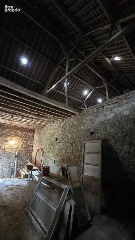 Maison avec de grandes dépendances située à Wallers-en-Fagne - photo 23