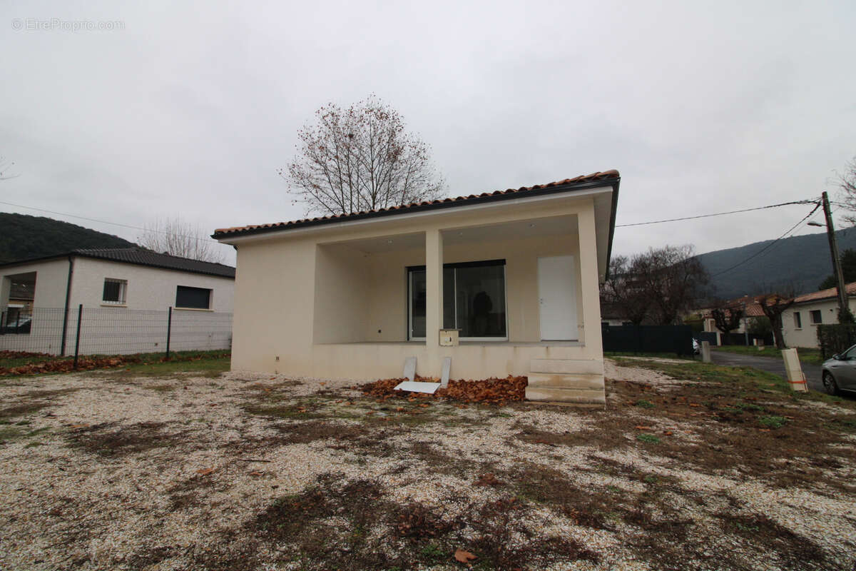 Maison à LES SALLES-DU-GARDON