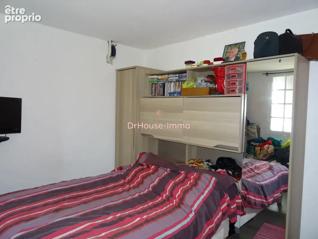 Maison 270 m² à Saint-Andre-De-Cubzac  - photo 8