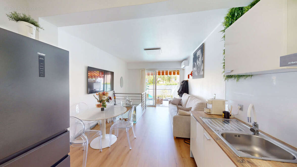 Appartement à VILLENEUVE-LOUBET