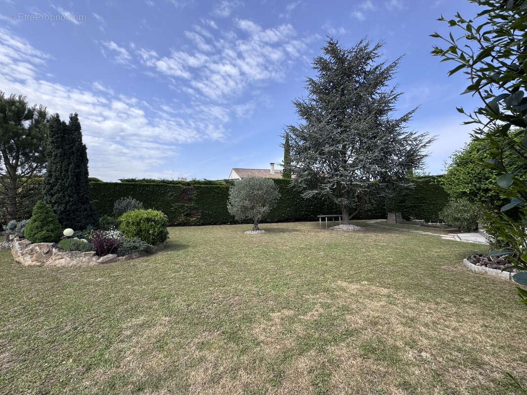 Maison à CLONAS-SUR-VAREZE