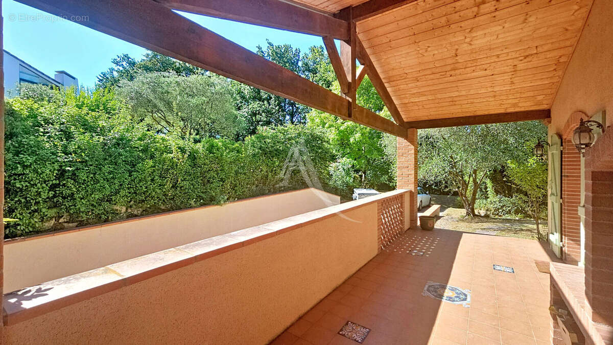 Montastruc la Conseillère, villa T8 avec piscine - photo 13