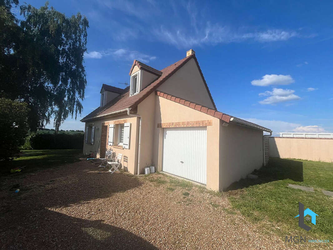 Maison à SAINT-GEORGES-SUR-EURE