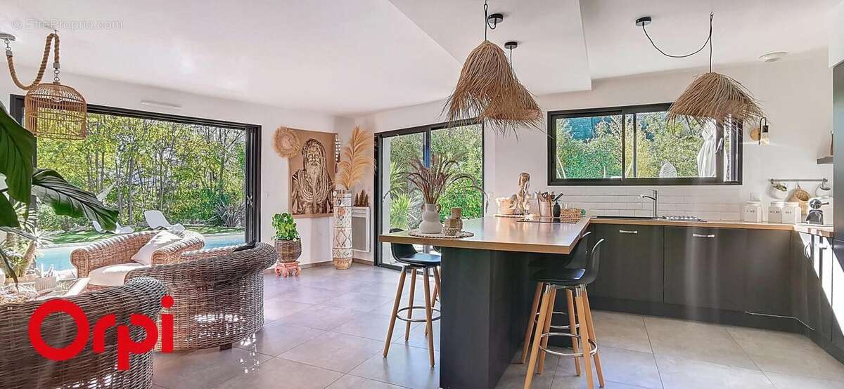 Maison à LA CADIERE-D&#039;AZUR