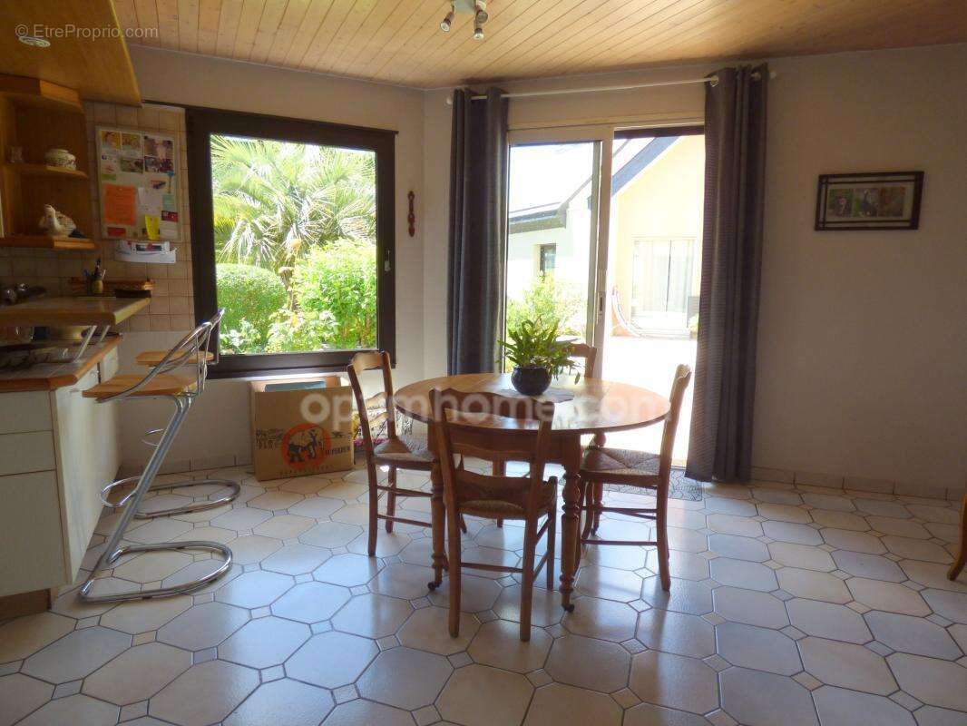 Vaste maison 220 m2 avec beau terrain - photo 5