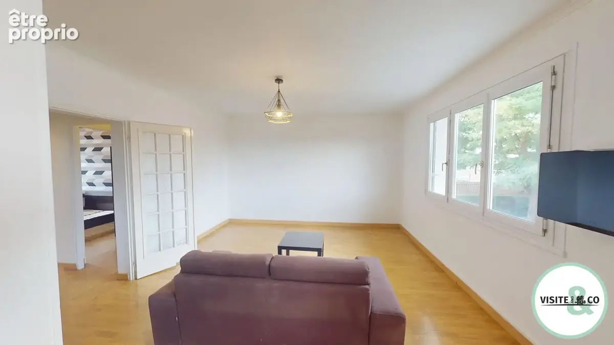 Appartement 82 m² à Caen  - photo 2