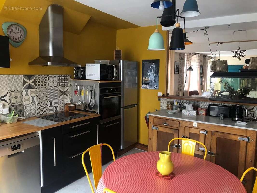 Grand appartement atypique de 175 m² à Saint-Junien - photo 4
