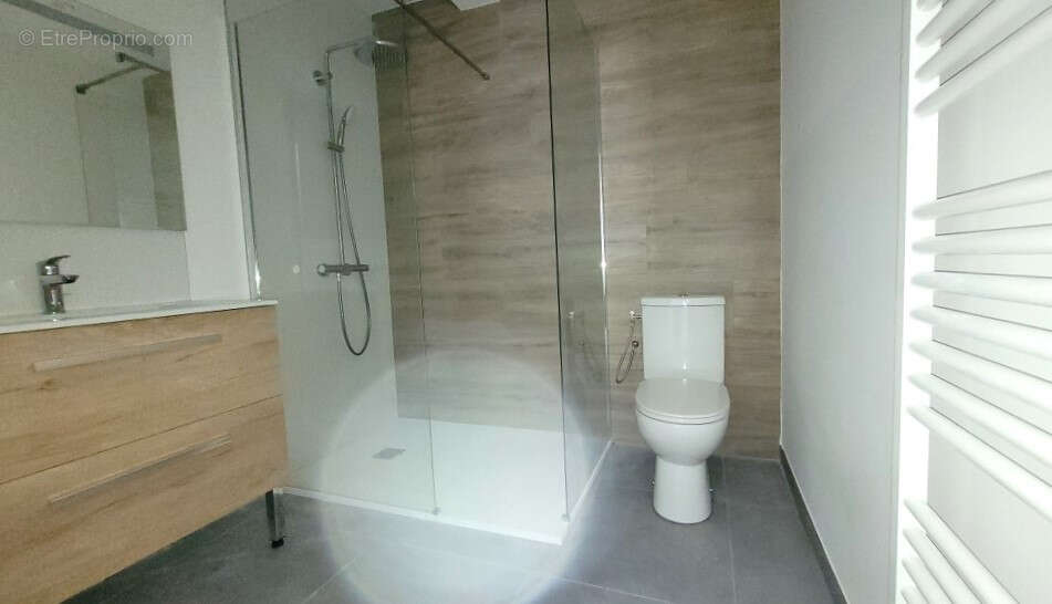 DPE A :Belle maison  traditionnelle de 6 pièces principales 130.41 m² habitables, grand garage, terrain 354m² - photo 4