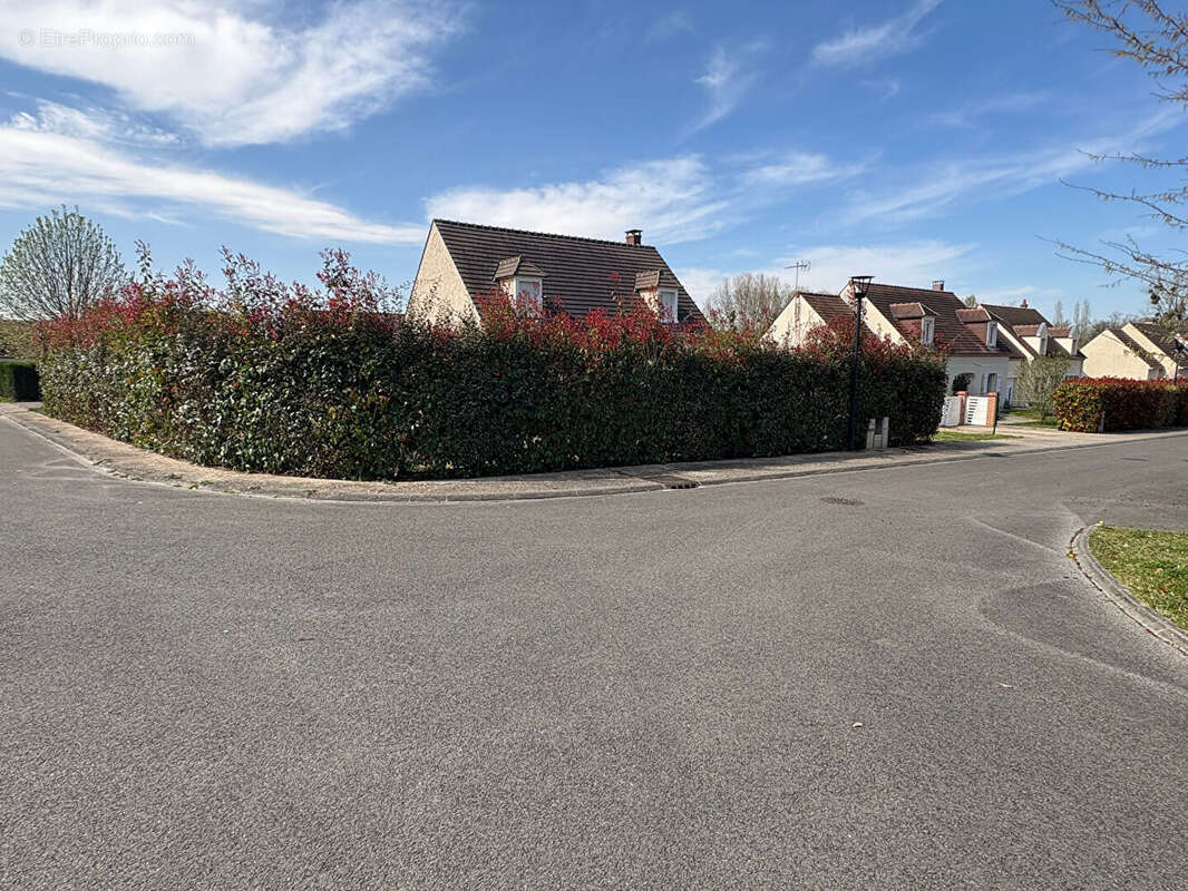 Maison à TRACY-LE-VAL