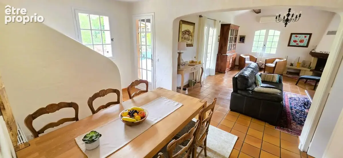 Vente villa avec piscine à Roquebrune-Sur-Argens. Var - photo 5