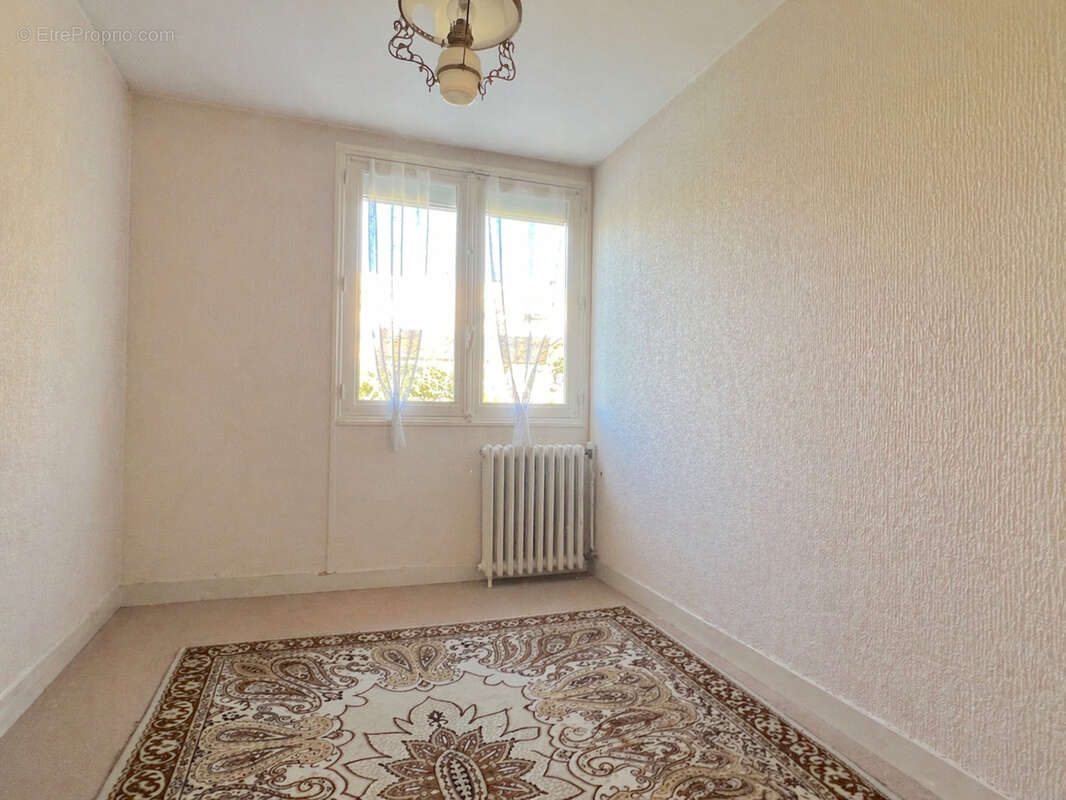 Maison à CHATELLERAULT