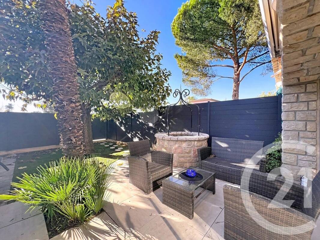 Appartement à MOUANS-SARTOUX