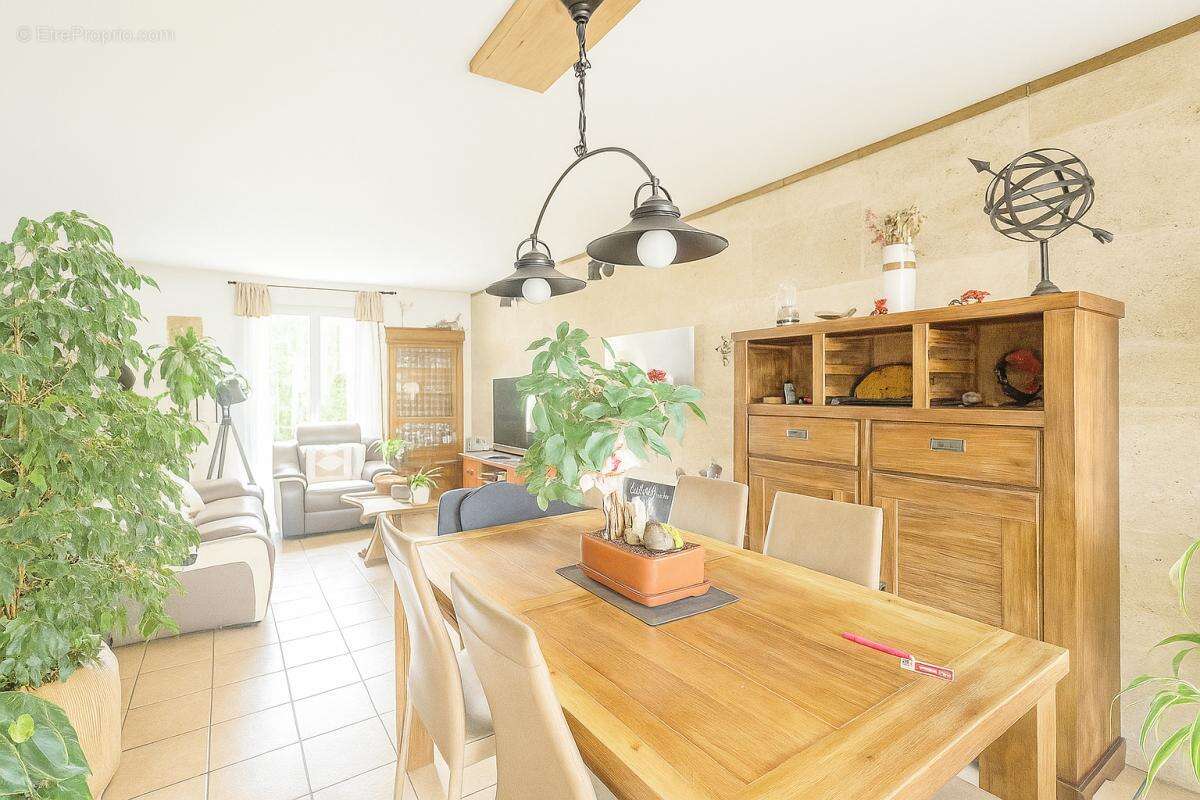 Maison à ECQUEVILLY