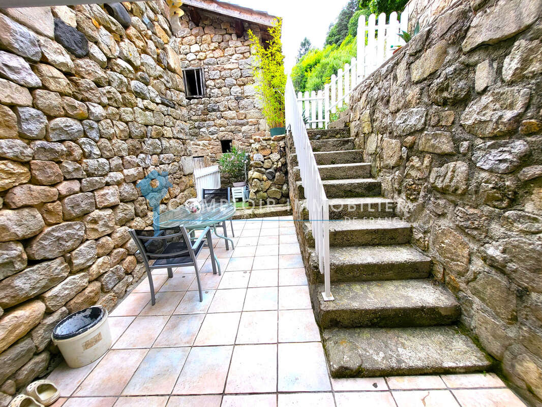 Ardèche (07) A vendre DORNAS - Superbe Maison de village rénovée sans travaux 109m2 habitable avec terrain - photo 15