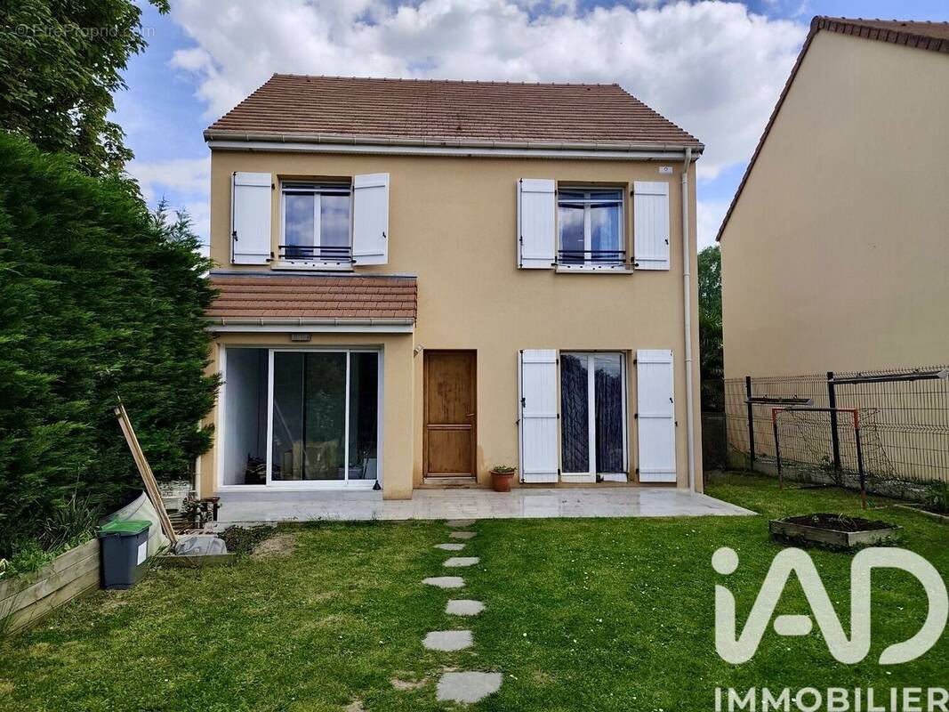 Photo 1 - Maison à SAINT-GERMAIN-LES-ARPAJON